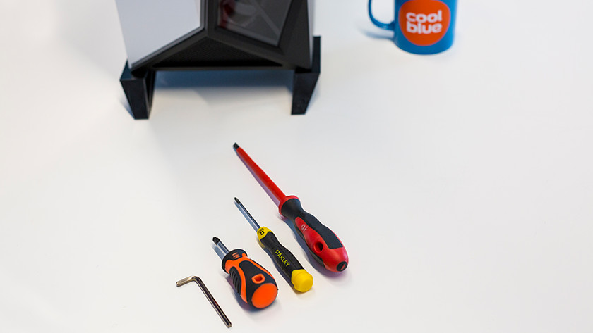 Cài đặt ổ cứng máy tính