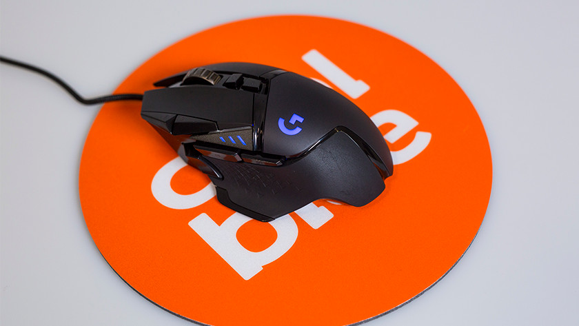 Review chuột Logitech G502 HERO