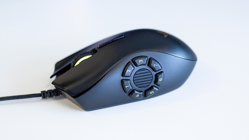 Review chuột Razer Naga Trinity