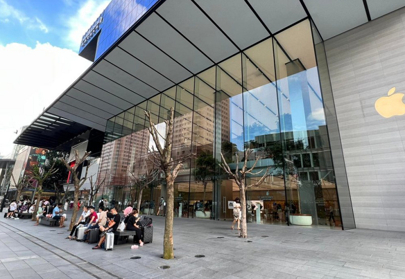 Người Việt gặp khó khăn khi mua iPhone 14 tại Singapore