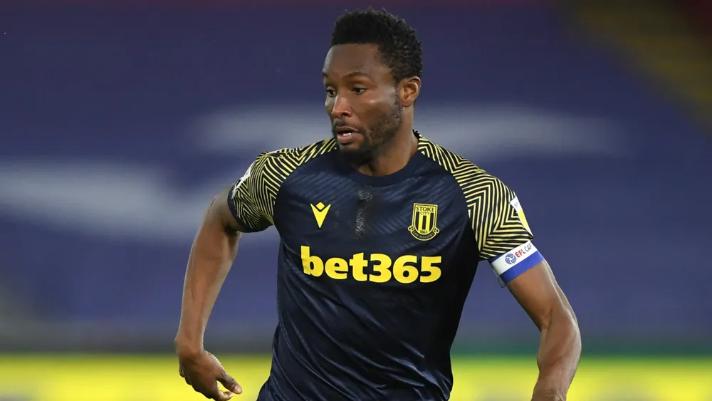 Tiền vệ: John Obi Mikel 