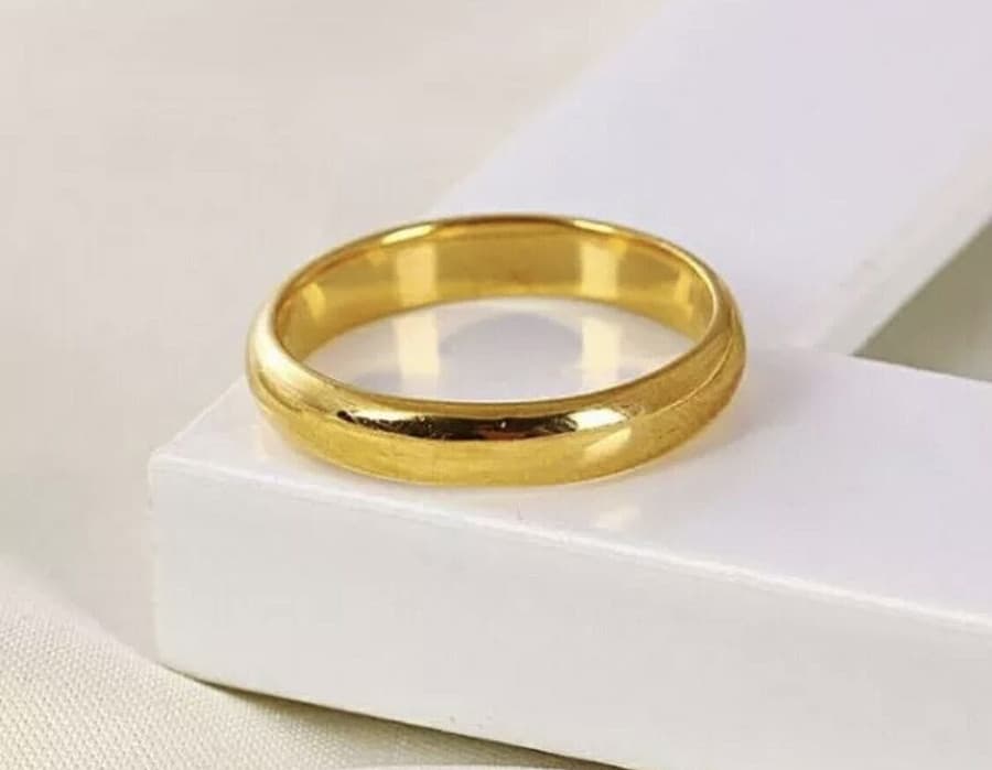 1 chỉ vàng = 3,75 gam. (Ảnh minh họa)